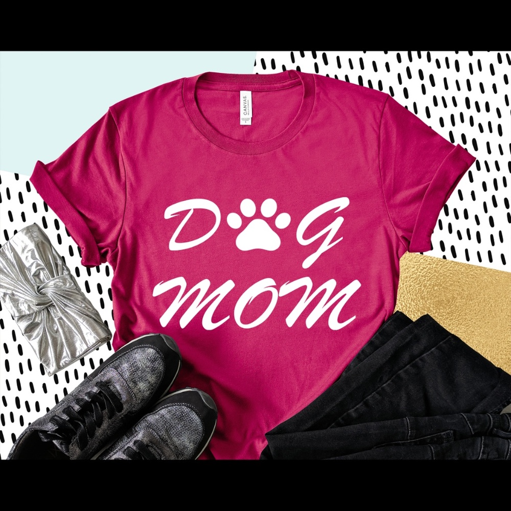 Dog Mom T-shirt